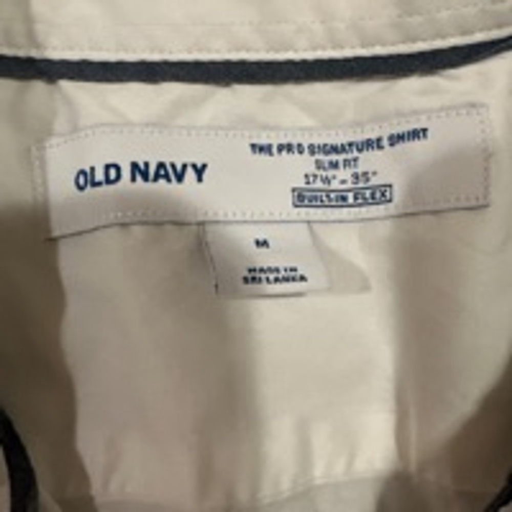 Men's Old Navy Button-Down Shirt, Size M, White - Picture 2 of 5